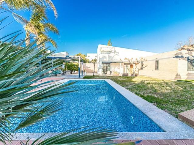 Chalet en venta en Carlet, Ausias march