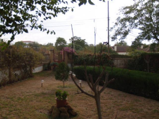 Chalet en venta en Carmona, Urbanizaciones
