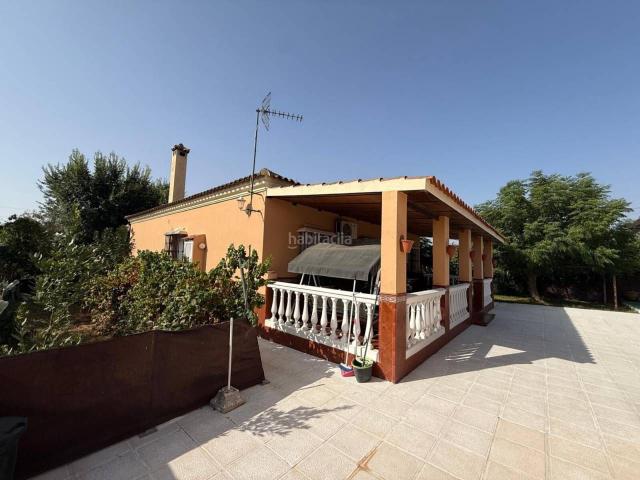 Chalet en venta en Carmona. OPORTUNIDAD EN LAS CELADAS. Chalets.