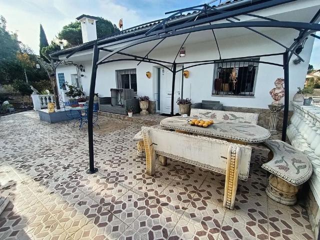 Chalet en venta en carretera De Montbarbat, Maçanet de la Selva, de 150 m² 5 habitaciones por 380.000