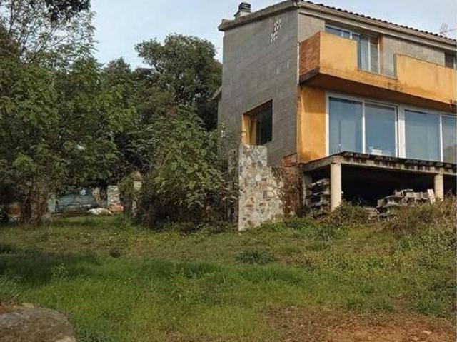 Chalet en venta en carretera De Fogueres de Montsoriu, Arbúcies, de 239 m² 3 habitaciones por 286.119