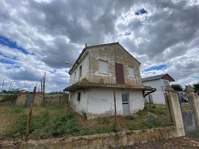 Chalet en venta en Carrizo. Solvia Inmobiliaria Chalet independiente Carrizo. Chalets.