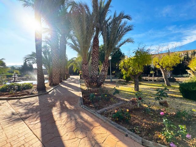 Chalet en venta en Cartagena, La Manga Club. Chalet independiente de ensueño en la Manga Club. Vivienda de lujo en uno de los mejores resorts de la región. Chalets.