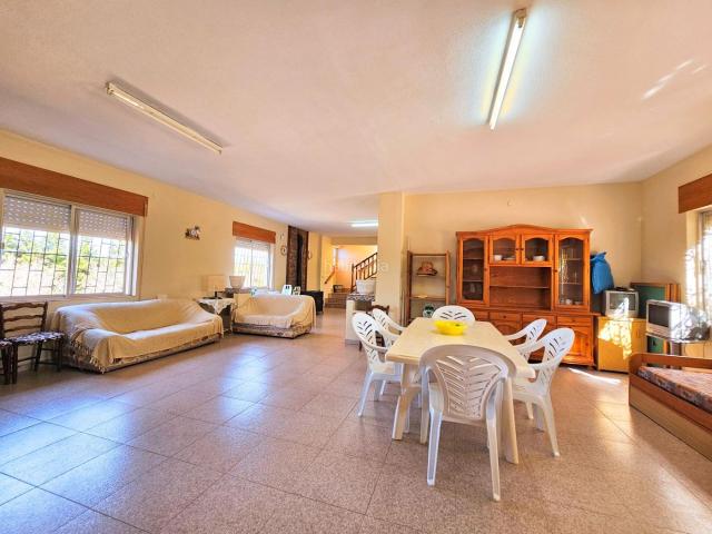 Chalet en venta en Cartagena, La Palma. Se vende impresionante finca con una casa de 257 m2, y 12.000 m2, de terreno en la zona de la Aparecida. Chalets.