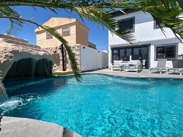 Chalet en venta en Cartagena, Los Urrutias. CHALET DE LUJO EN LOS URRUTIAS PISCINA PRIVADA, JACUZZI Y DISEÑO EXCLUSIVO A 1 KM DEL MAR. Chalets.