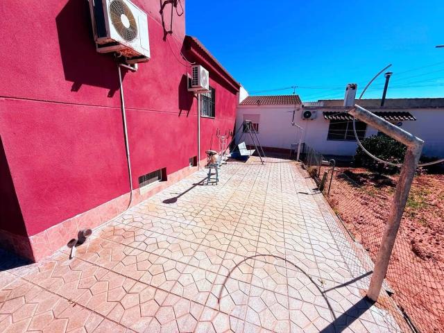 Chalet en venta en Cartagena, San Félix. Chalet independiente con parcela de 2.000 m2. Chalets.