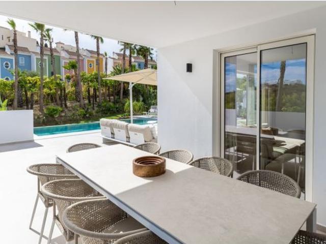 Chalet en Venta en Casares, Málaga