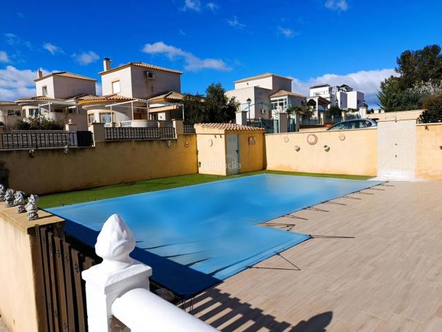 Chalet en venta en Castalla. Chalets.