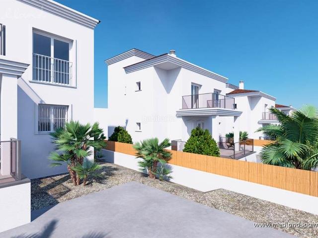 Chalet en venta en Castalla. Chalets reacondicionados con 4 dormitorios en Castalla. Chalets.