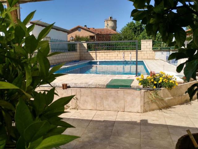 Chalet en venta en Castañares de Rioja. CHALET EN PLANTA BAJA CON PISCINA PRIVADA EN CASTAÑARES DE RIOJA. Chalets Castañares de.