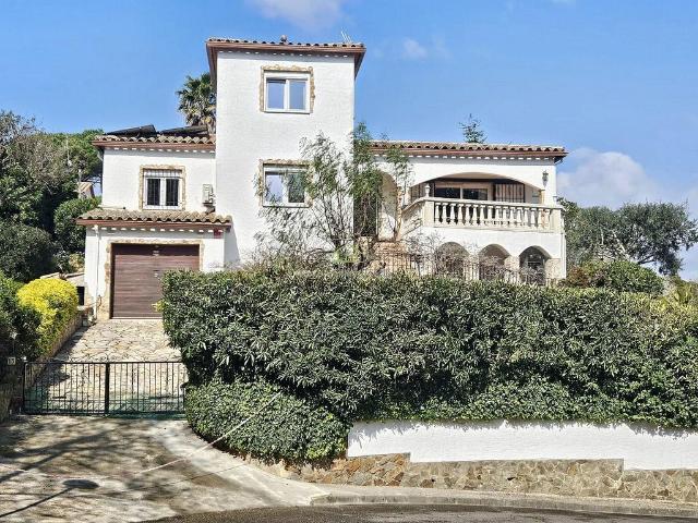 Chalet en venta en Castell Platja d´Aro, de 151 m² 4 habitaciones por 518.500