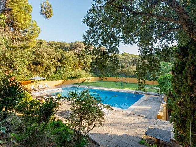 Chalet en venta en Castell Platja d´Aro, de 151 m² 5 habitaciones por 795.000