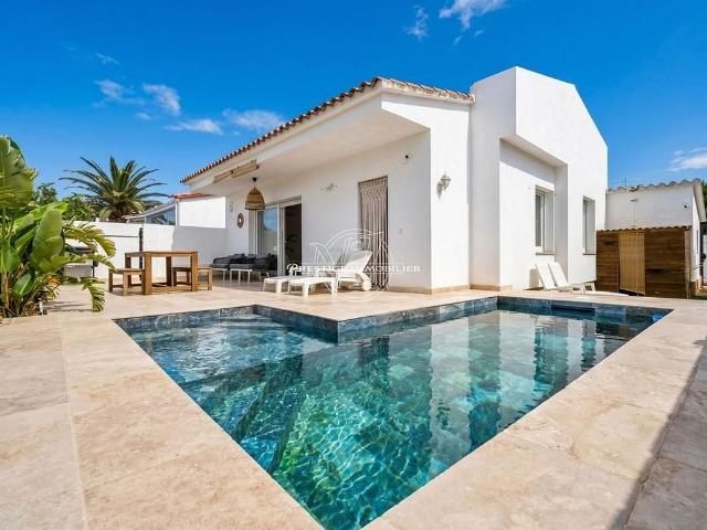 Chalet en venta en Castelló d´Empúries, de 102 m² 2 habitaciones por 385.000