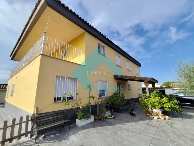 Chalet en venta en Castellón de la Plana, El Grao. Chalet con dos viviendas en Marjaleria. Chalets Castellón de la.