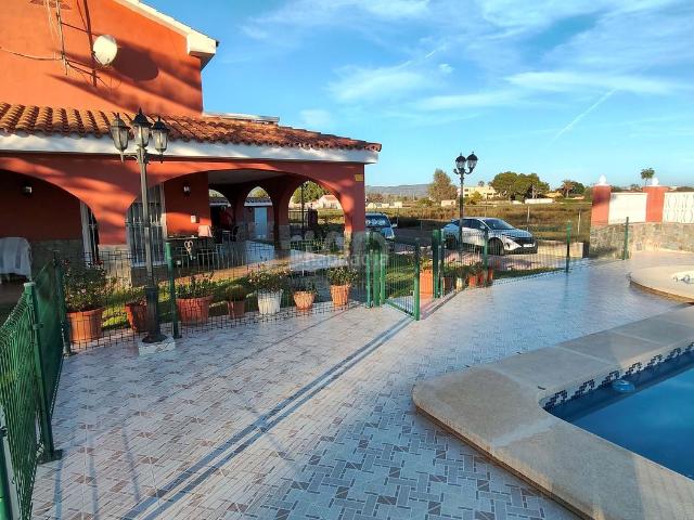 Chalet en venta en Castellón de la Plana, El Grao. Chalets Castellón de la.