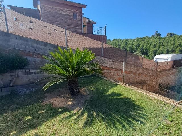 Chalet en venta en Castellbisbal. Casa amb infinites possibilitats a Can Santeugini. Chalets.