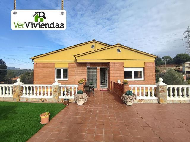 Chalet en venta en Castellbisbal, de 373 m² 5 habitaciones por 497.000