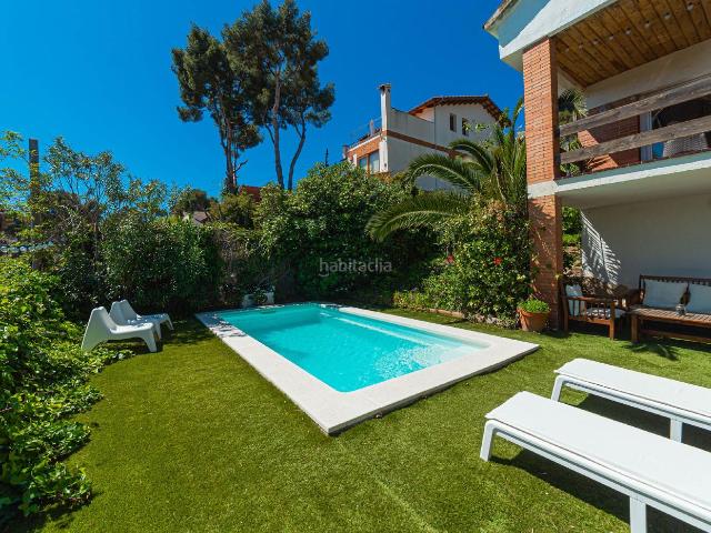 Chalet en venta en Castelldefels, Montmar. Castelldefels Montmar. Chalets.