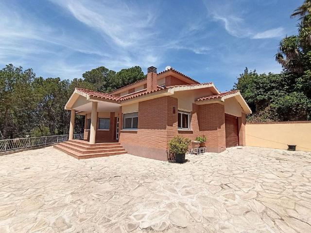 Chalet en venta en Castellvell del Camp, de 176 m² 4 habitaciones por 439.900