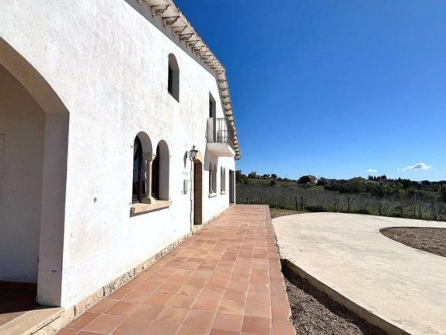 Chalet en venta en Castellví de la Marca, de 200 m² 4 habitaciones por 428.000