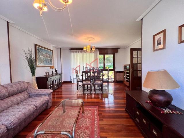 Chalet en venta en Castro Urdiales, Oriñón Allendelagua. Vivir junto al mar en Islares es posible QUIERES TENER ESTAS VISTAS?. Chalets Castro.