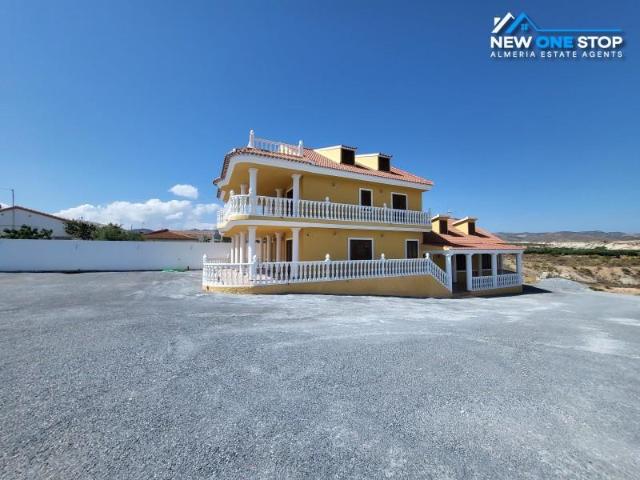 Chalet en venta en Cela