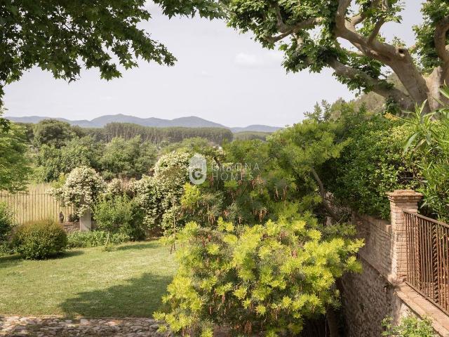 Chalet en venta en Cervià de Ter. Majestuosa casa señorial con historia, arte y oportunidades únicas. Chalets Cervià de.
