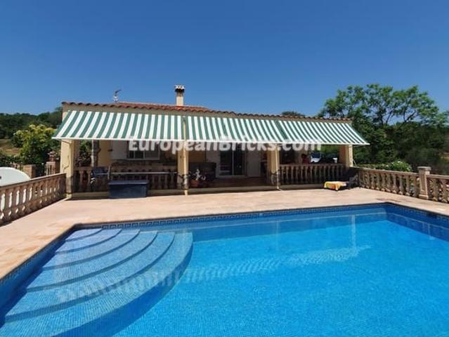 Chalet en venta en Chella, Valencia