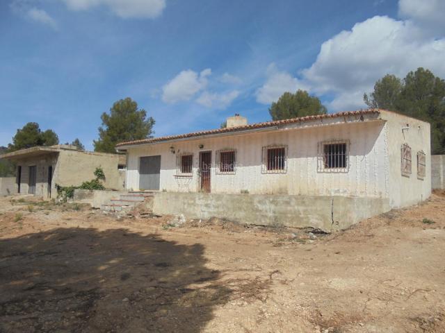 Chalet en venta en Chelva. Chalets.