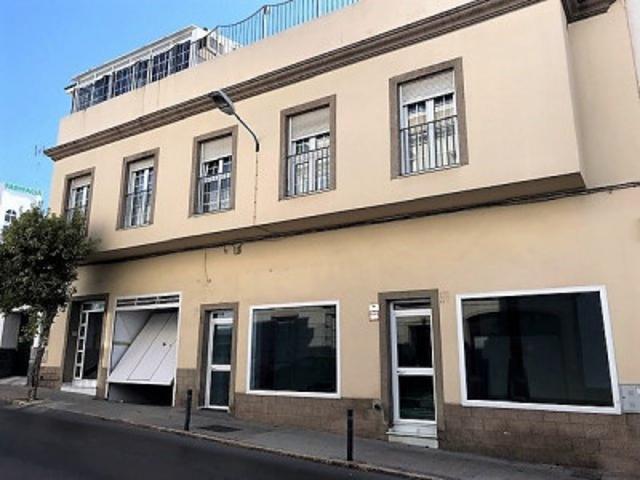 Chalet en venta en Chiclana de la Frontera, Calle Jardines