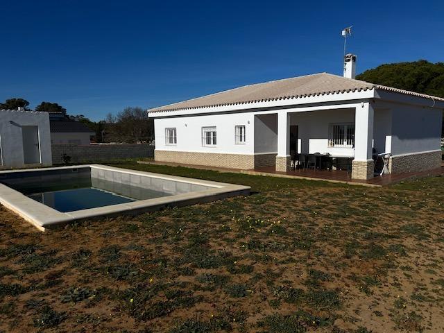 Chalet en venta en Chiclana de la Frontera, Campano