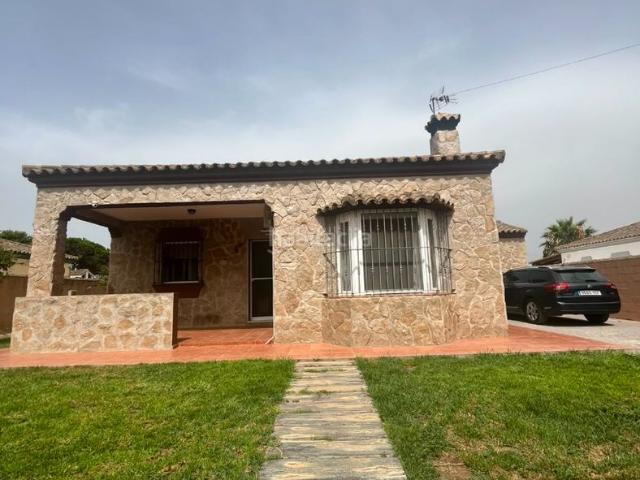 Chalet en venta en Chiclana de la Frontera, Los Franceses La Vega. Casa o chalet independiente en venta en Pinar de los Franceses Marquesado. Chalets Chiclana de la.
