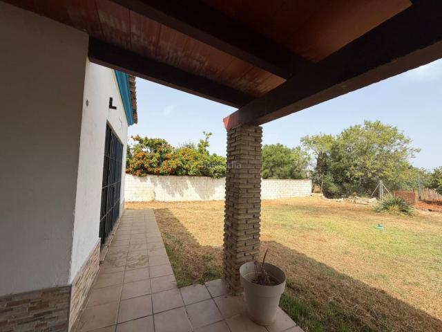 Chalet en venta en Chiclana de la Frontera, Los Franceses La Vega. Cerca del Family Cash. Chalets Chiclana de la.