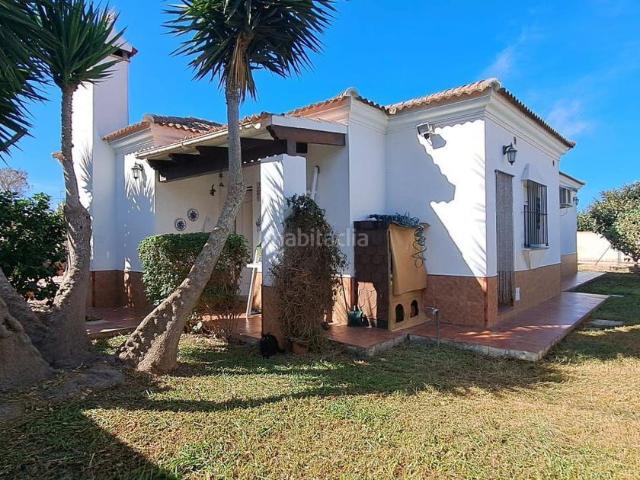 Chalet en venta en Chiclana de la Frontera, Los Franceses La Vega. Chalet con piscina en Pinar de los Franceses. Chalets Chiclana de la.