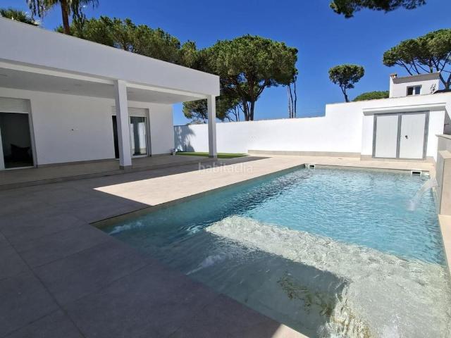 Chalet en venta en Chiclana de la Frontera, Los Franceses La Vega. Chalet con Piscina Privada en Pinar de los Franceses Chiclana de la Frontera. Chalets Chiclana de la.