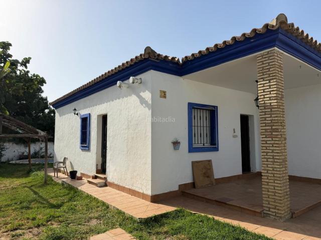 Chalet en venta en Chiclana de la Frontera, Los Franceses La Vega. Chalet de 3 dormitorios en el Pinar de los Franceses. Chalets Chiclana de la.