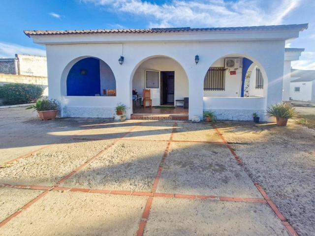 Chalet en venta en Chiclana de la Frontera, Los Franceses La Vega. SE VENDE CHALET EN EL MARQUESADO. Chalets Chiclana de la.