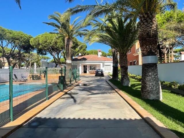 Chalet en venta en Chiclana de la Frontera, La Barrosa. CHALET EN LA BARROSA. Chalets Chiclana de la.