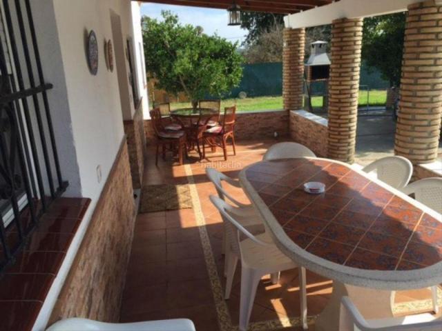 Chalet en venta en Chiclana de la Frontera, Las Lagunas Campano. CHALET EN VENTA POR LA RANA VERDE CON AGUA DE RED. Chalets Chiclana de la.