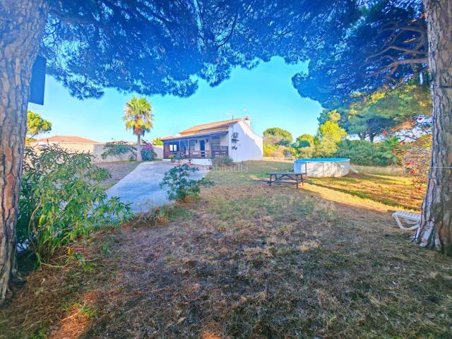 Chalet en venta en Chiclana de la Frontera, Las Lagunas Campano. Chalet independiente en parcela de 1.000 m2 Entorno natural y máxima tranquilidad No Hipotecable. Chalets Chiclana de la.