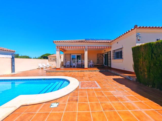 Chalet en venta en Chiclana de la Frontera, Las Lagunas Campano. Chalets Chiclana de la.