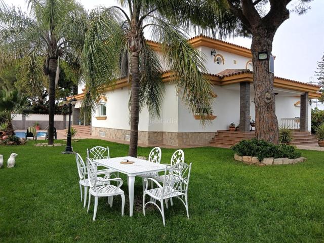 Chalet en venta en Chiclana de la Frontera, Las Lagunas Campano. EXCLUSIVA VILLA EN LAS VEGUETAS CHICLANA. Chalets Chiclana de la.