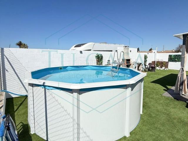 Chalet en venta en Chiclana de la Frontera, Las Lagunas Campano. Se vende parcela rústica INDIVISA con casa prefabricada. Chalets Chiclana de la.