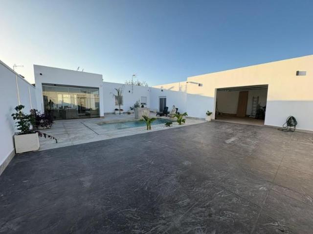 Chalet en venta en Chiclana de la Frontera, Novo Sancti Petri