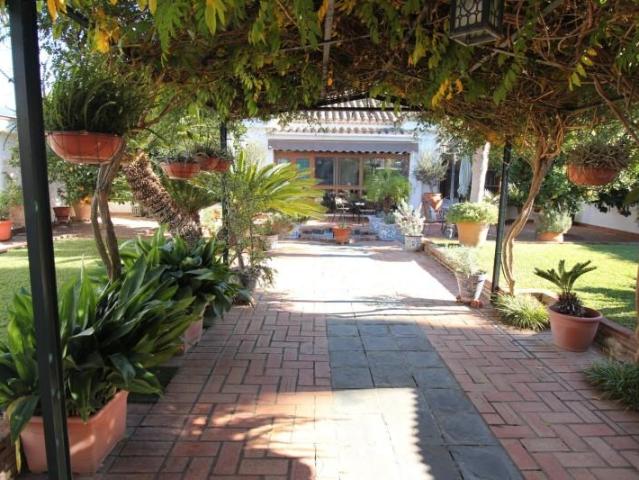 Chalet en venta en Chiclana de la Frontera, Núcleo Urbano