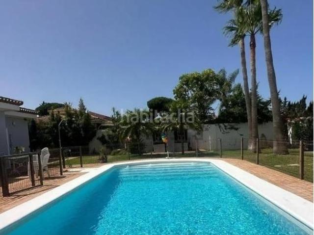 Chalet en venta en Chiclana de la Frontera, Sancti Pietri. CHALET URBANO EN UNA SOLA PLANTA AGUA DE RED 100. Chalets Chiclana de la.