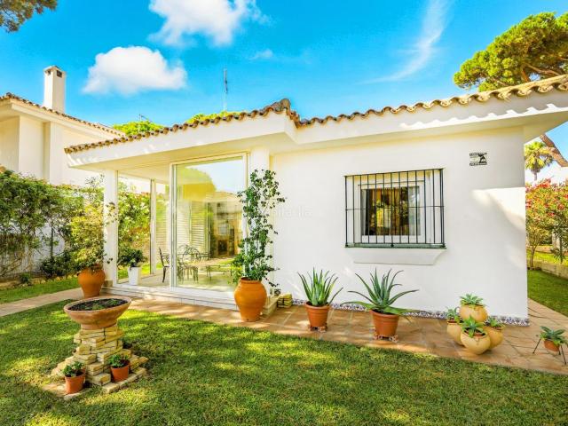 Chalet en venta en Chiclana de la Frontera, Sancti Pietri. Disfruta de este chalet en Costa de Sancti Petri. Chalets Chiclana de la.