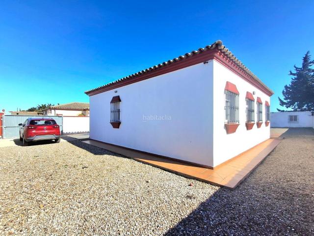 Chalet en venta en Chiclana de la Frontera, Pelagatos Pago del Humo. Descubre tu hogar ideal en Pago del Humo, Chiclana! No Hipotecable!. Chalets Chiclana de la.
