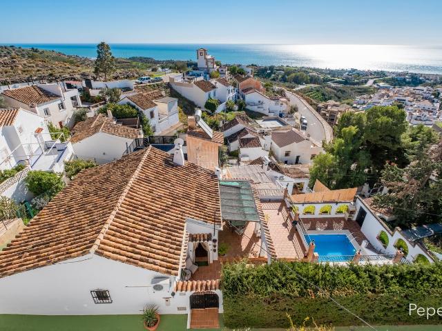 Chalet en venta en Chilches. PRECIOSA CASA INDEPENDIENTE EN CHILCHES. Chalets.
