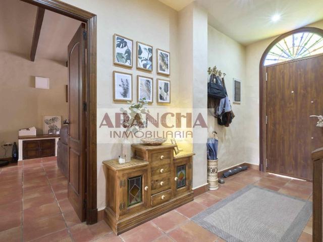 Chalet en venta en Chipiona, Santuario. Gran Chalet en venta en Chipiona. Chalets.